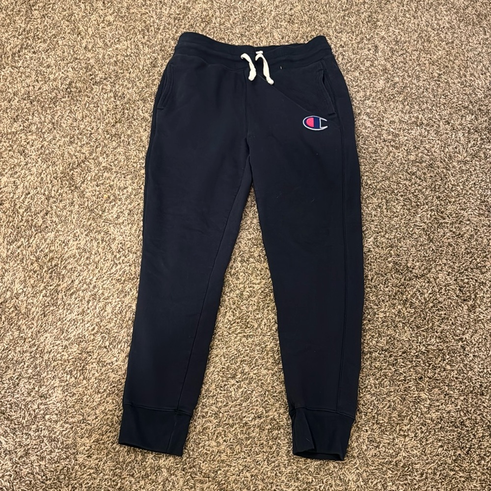 Woman’s champion sweatpants size medium